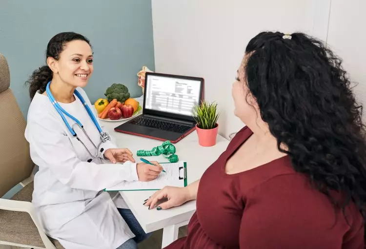 Renal Dietitian Consultation with a Stage 4 CKD Female Patient